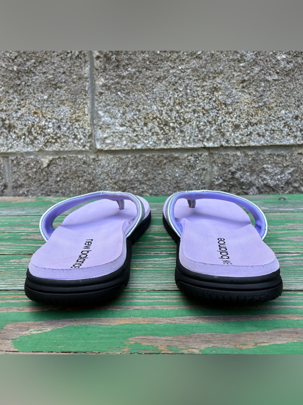 New Balance JoJo Thong Sandals Sz 9 Lilac Silver Flip Flops Beach Vacation - Picture 6 of 12